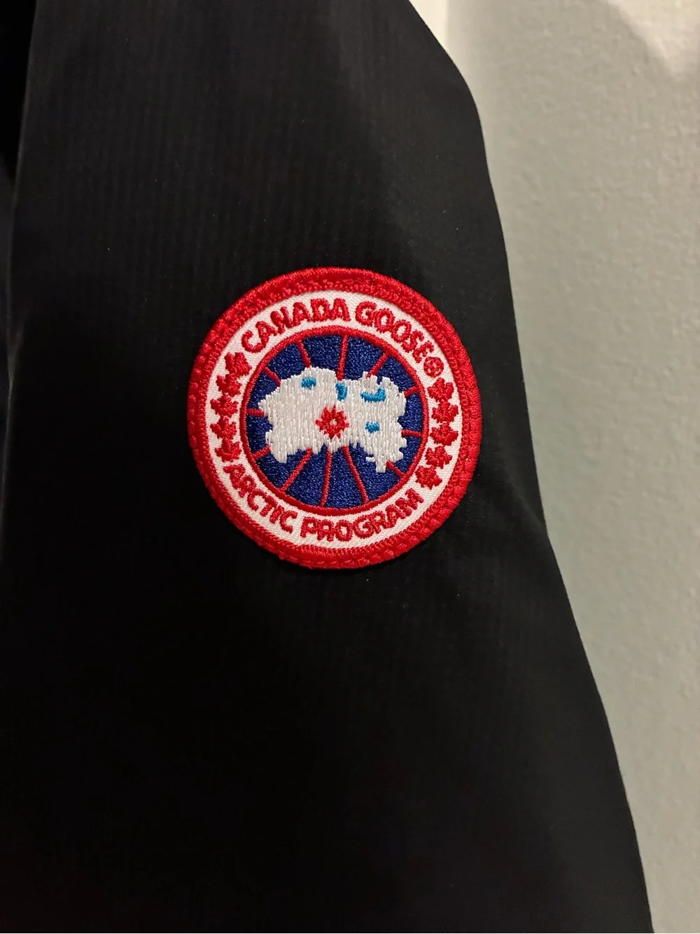 Canada Goose Black Puffer w/ Canada Goose Bag